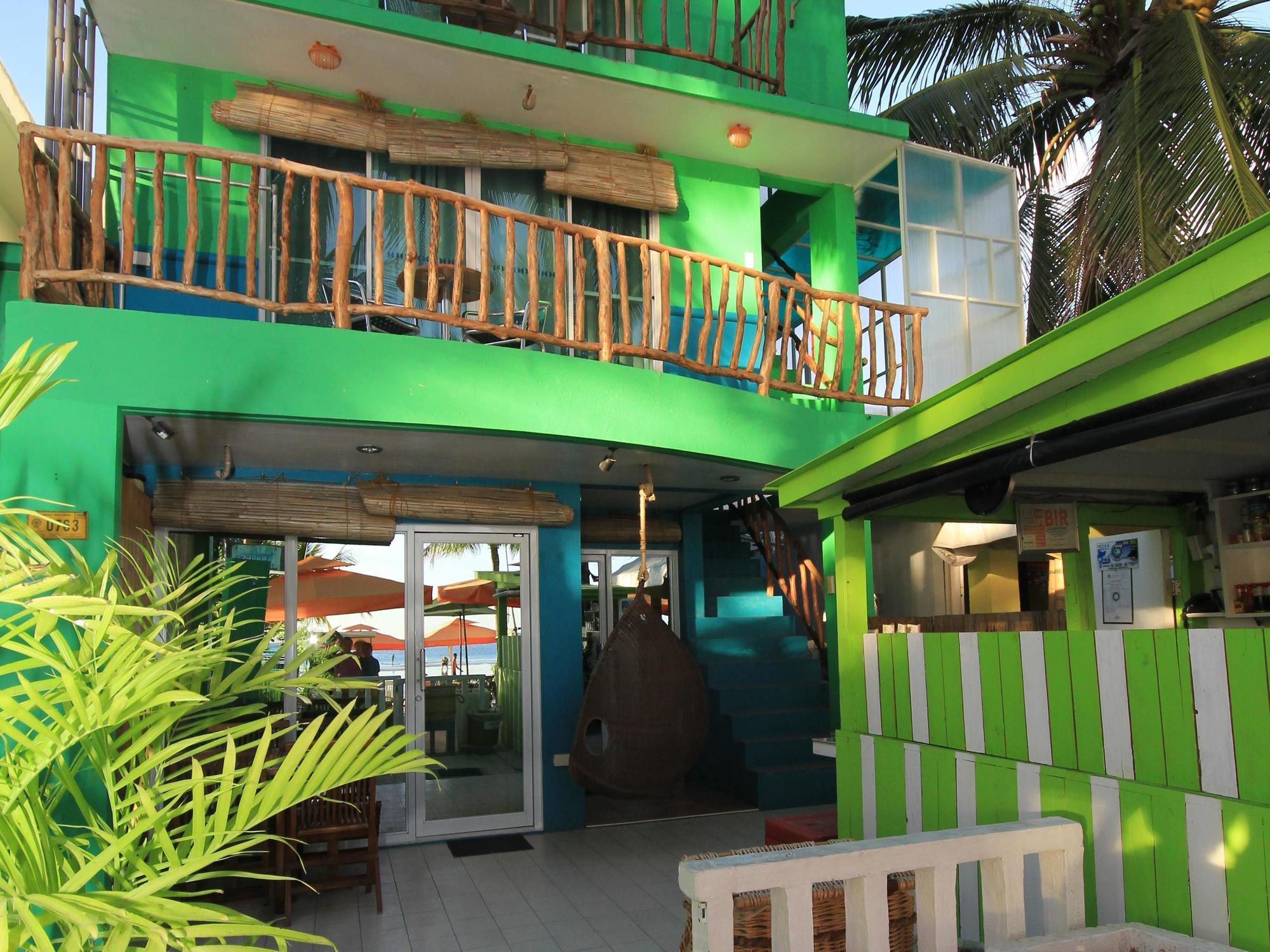 Bluewaves Beach House Balabag  Eksteriør billede